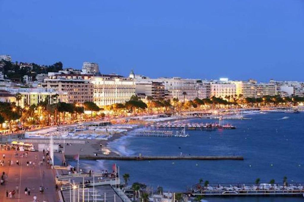 Cannes Front Beach Pools Apartment Bagian luar foto